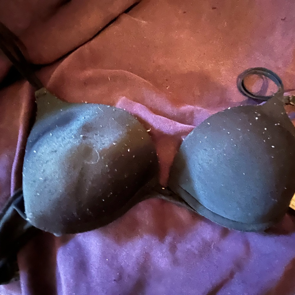 Black push up bra very used 34B